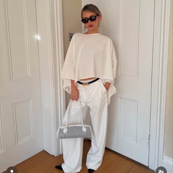 SLOANE BLACK SUNGLASSES - Picture 2 of 11